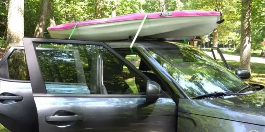 Tie Down the Kayak on car