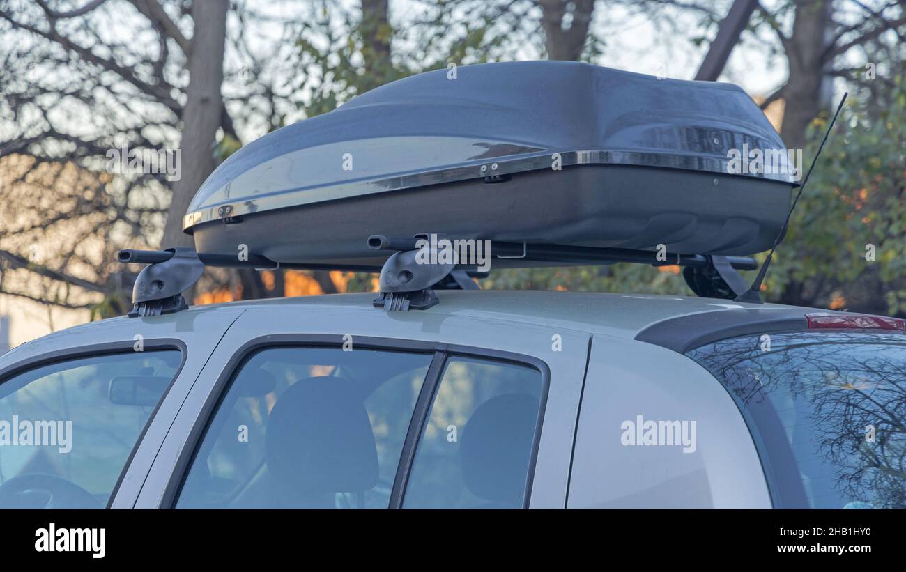 Best Compact Car Roof Carriers: Top Picks For 2024 (2024)